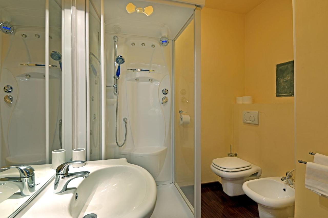 Camere Al Veliero Gardone Riviera Eksteriør billede
